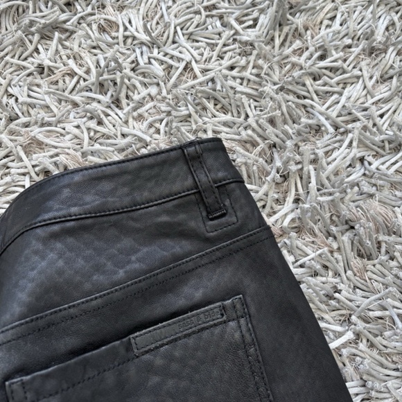 Sass & Bide Leather Flare Pants Leather 100% Lamb Print Snake Sz 6 US❤️ - Picture 3 of 9